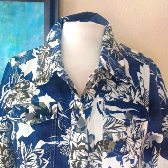BRAND NEW!!! CHRISTOPHER AND BANKS Floral Print Jacket in Blue and White MED - Picture 3 of 12
